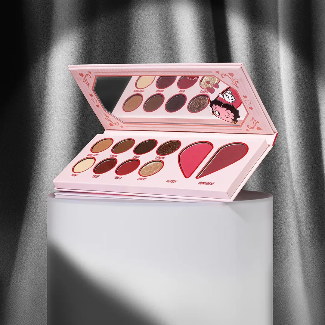 BETTY BOOP UNAFRAID TO BE ME SHADOW & FACE PALETTE 001 SUPERNATURALHN BETTY BOOP UNAFRAID TO BE ME SHADOW & FACE PALETTE - Imagen 1