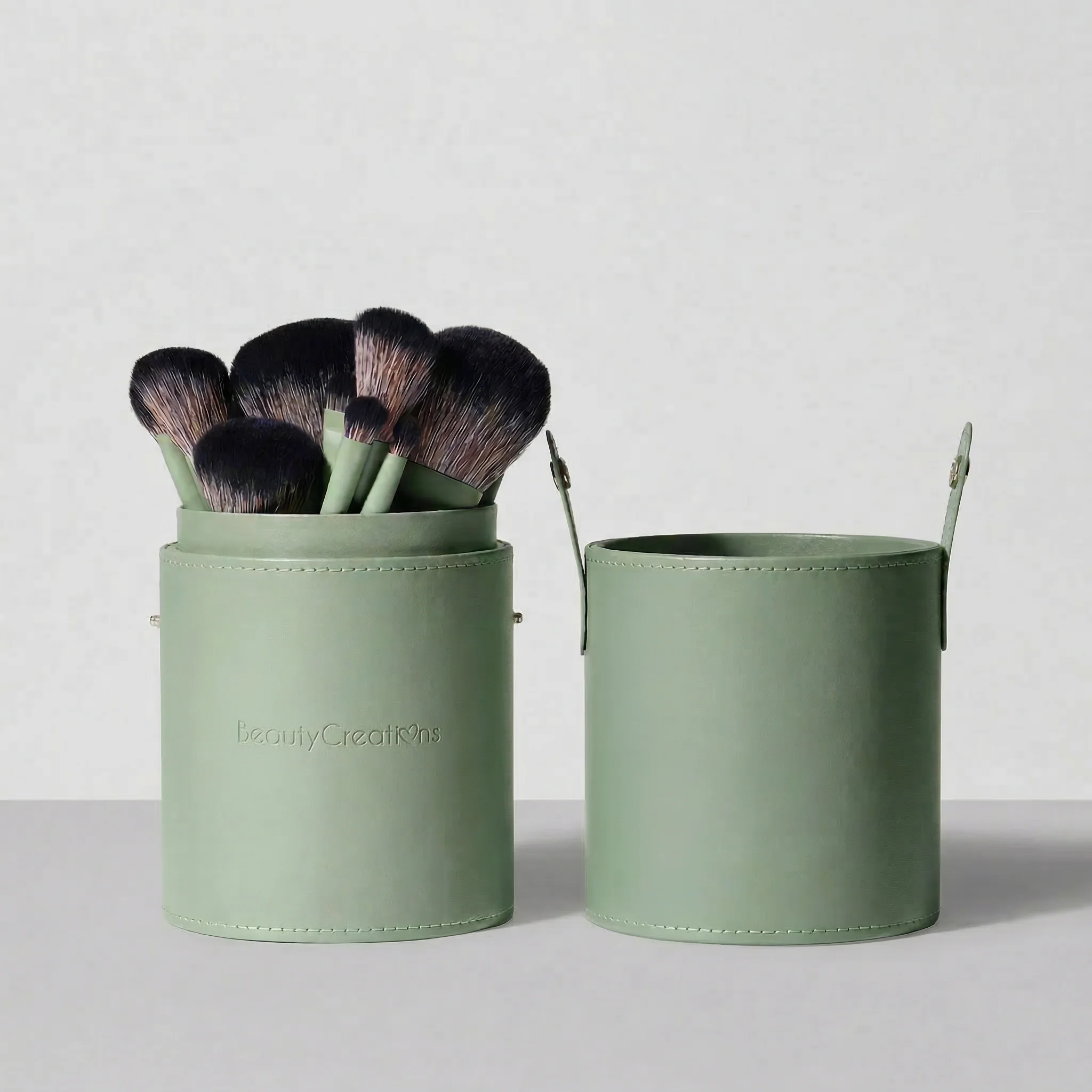 FEELING ENVY 24 PC BRUSH SET F1 SUPERNATURALHN FEELING ENVY 24 PC BRUSH SET - Imagen 1